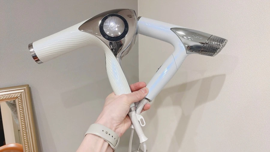 軽いのに速乾】ドライヤー7選！大風量モデルのみ美容師がまとめてみた