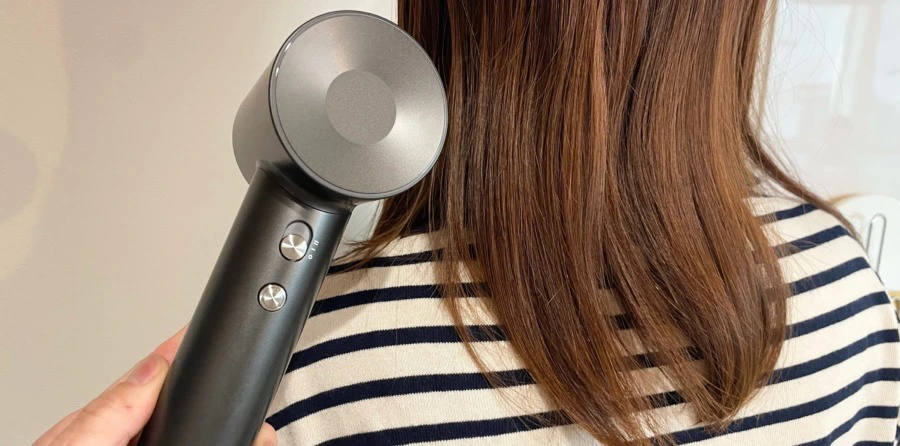 ライフェンドライヤーを美容師が口コミ評価！ダイソンとの違いもまとめ